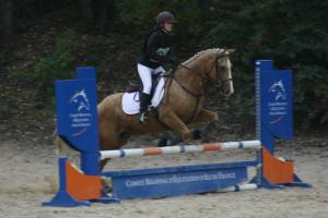 Dorine et Peppy sur le saut